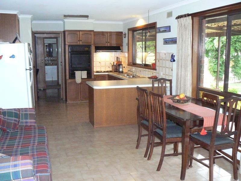 7011 Pyrenees Highway, Avoca VIC 3467