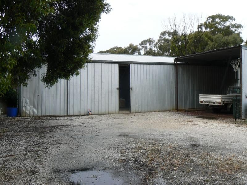 7011 Pyrenees Highway, Avoca VIC 3467