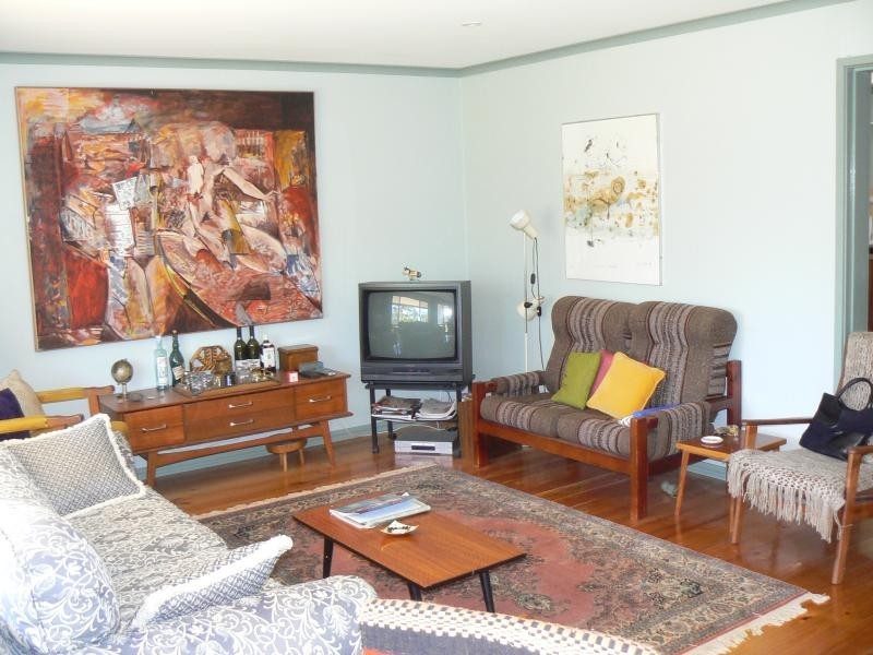 2 Mountain View Street, Avoca VIC 3467