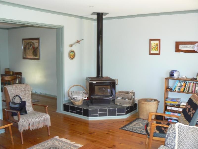 2 Mountain View Street, Avoca VIC 3467