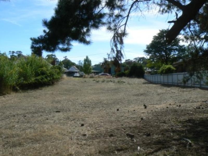 145 High Street, Avoca VIC 3467