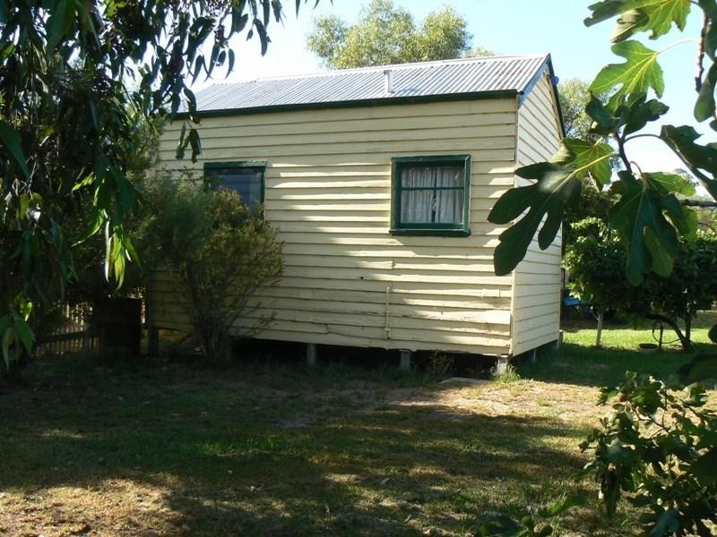 42 Rowe Street, Avoca VIC 3467