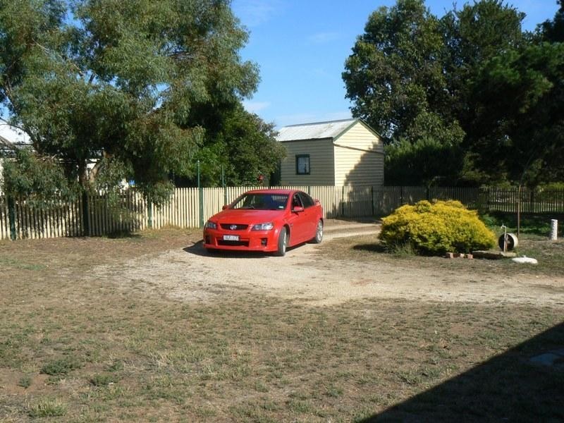 42 Rowe Street, Avoca VIC 3467