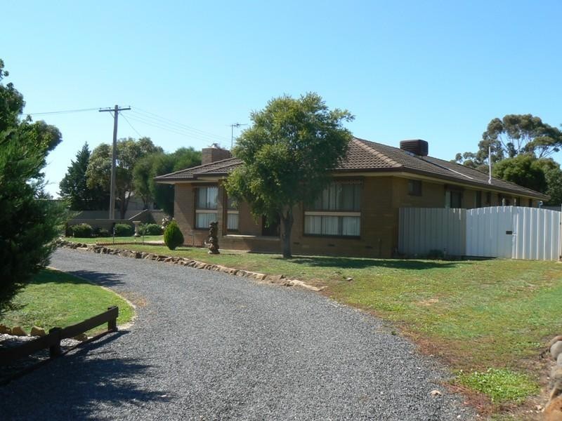 14 Homebush Road, Avoca VIC 3467