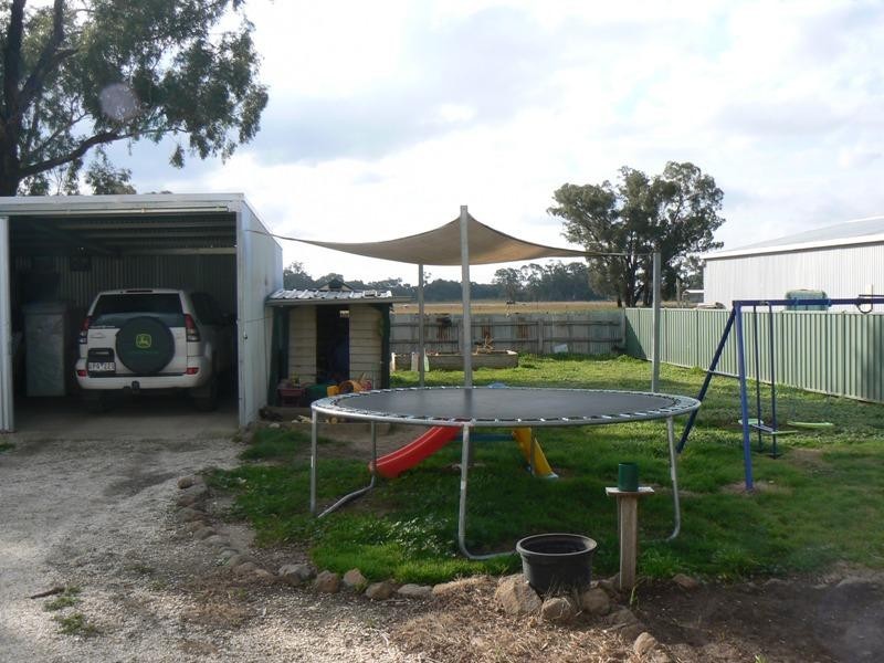 42 Dawsons Road, Avoca VIC 3467