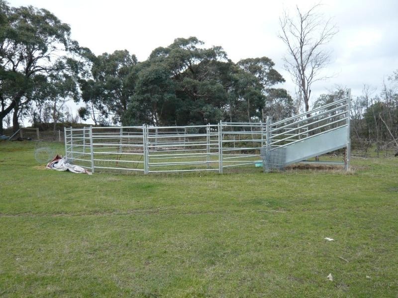 193 Chute – Raglan Road, Raglan VIC 3373