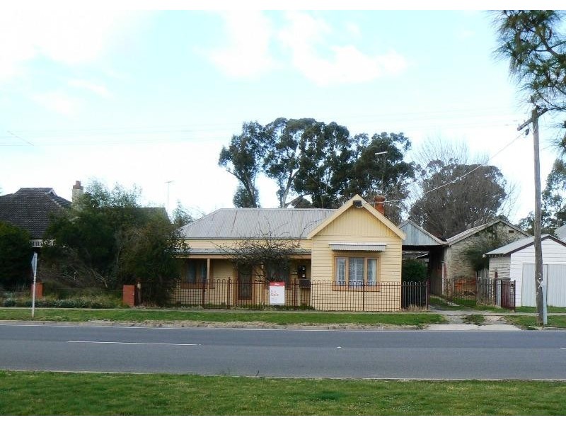 176 High Street, Avoca VIC 3467