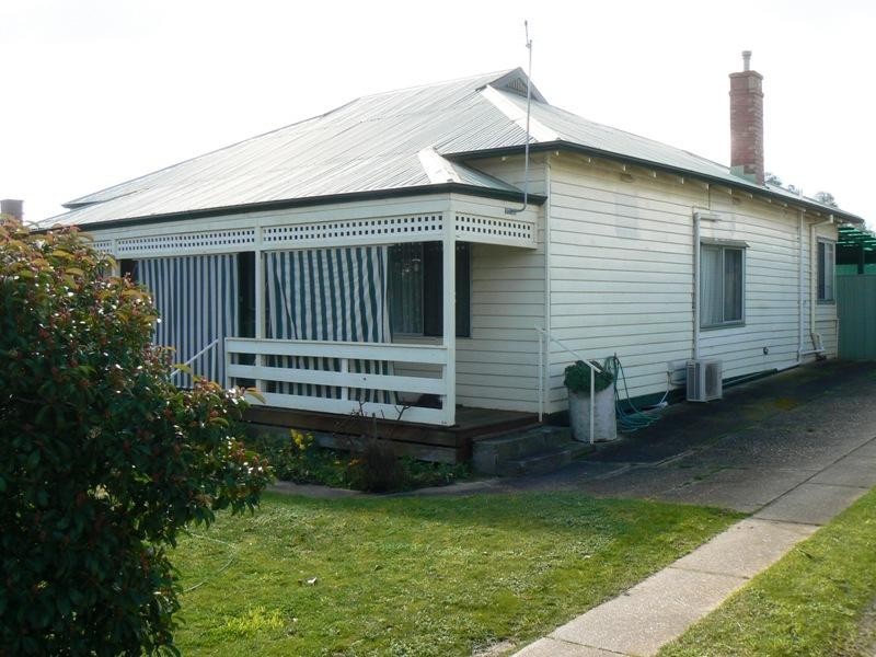 78 High Street, Avoca VIC 3467
