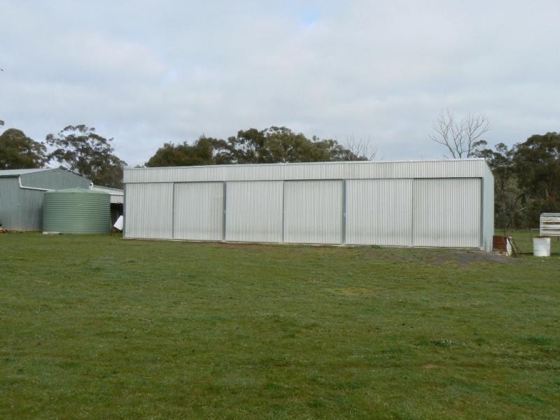7056 Pyrenees Highway, Avoca VIC 3467