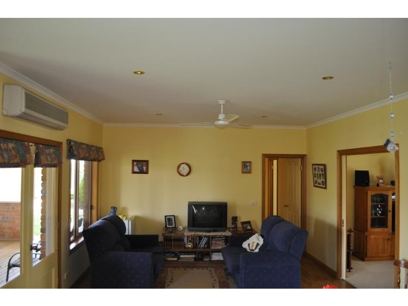 89 Dowling Road, Miners Rest VIC 3352