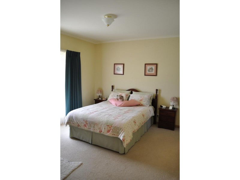 89 Dowling Road, Miners Rest VIC 3352