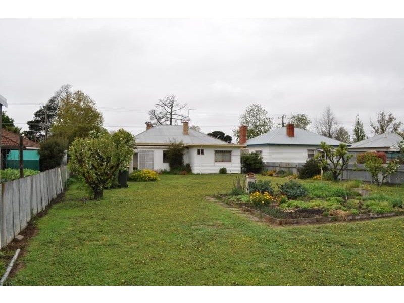 223 High Street, Avoca VIC 3467