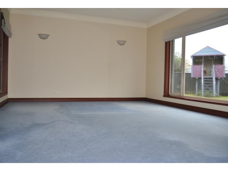 30 Templeton Street, Avoca VIC 3467