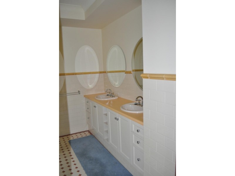 30 Templeton Street, Avoca VIC 3467