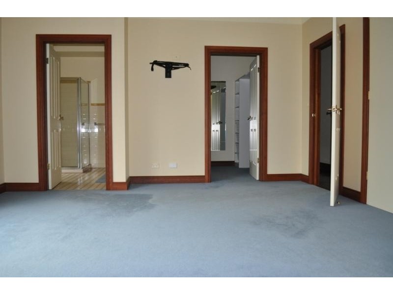 30 Templeton Street, Avoca VIC 3467