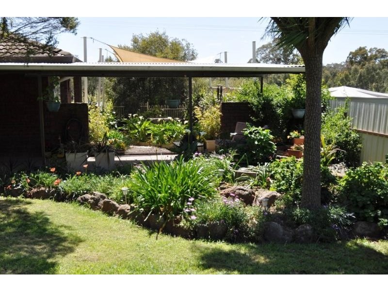 7011 Pyrenees Highway, Avoca VIC 3467