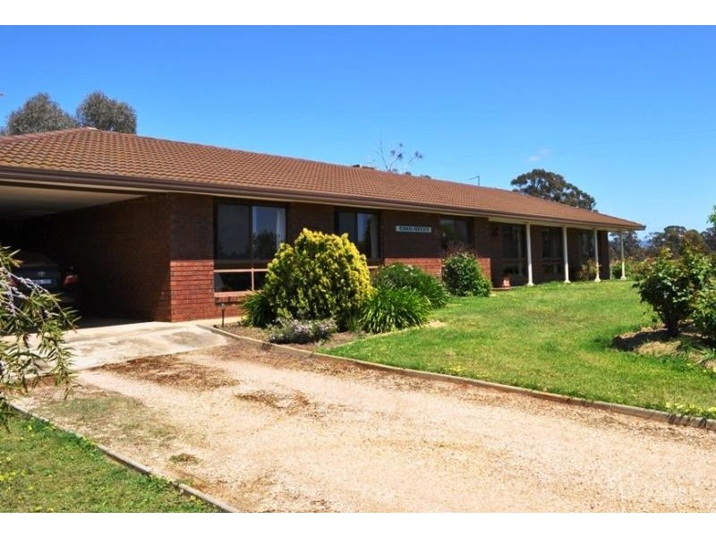 7011 Pyrenees Highway, Avoca VIC 3467