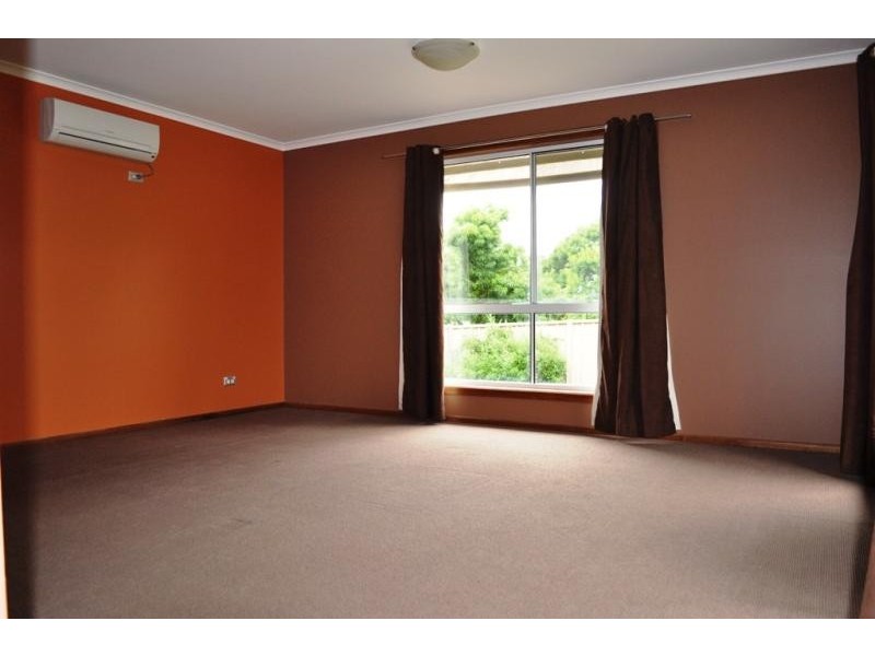 8 Dalton Street, Avoca VIC 3467