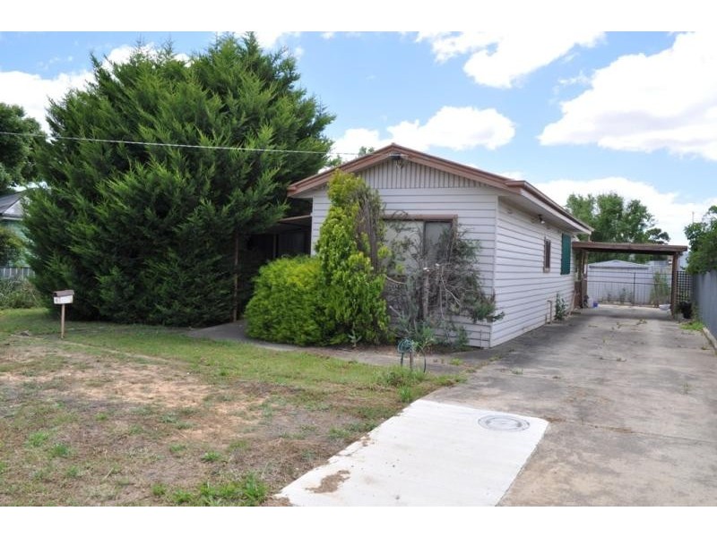 15 Rogers Street, Maryborough VIC 3465