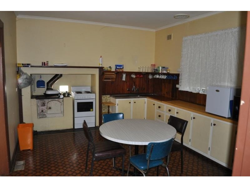 15 Rogers Street, Maryborough VIC 3465