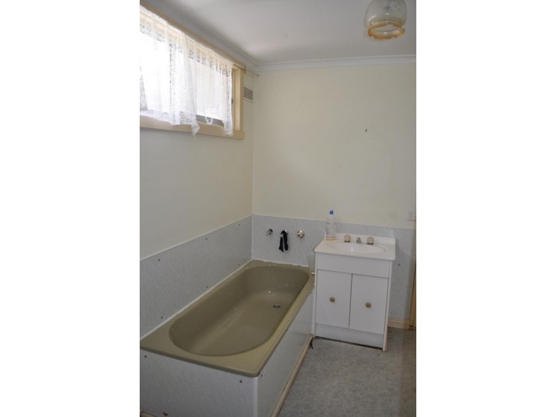 15 Rogers Street, Maryborough VIC 3465