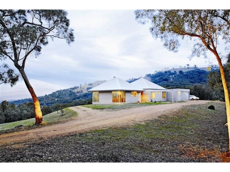 239 McAdams Lane, Moonambel VIC 3478