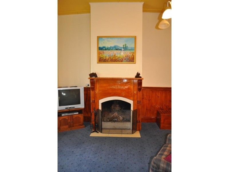 244 High Street, Avoca VIC 3467