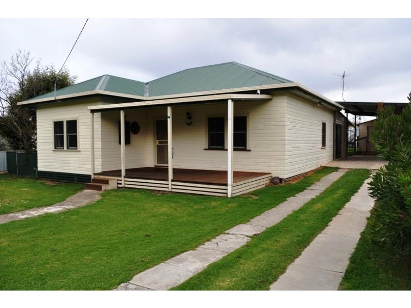 7 Faraday Street, Avoca VIC 3467