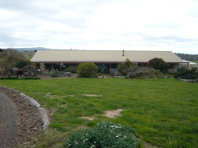 102 Gilletts Lane, Ballan VIC 3342
