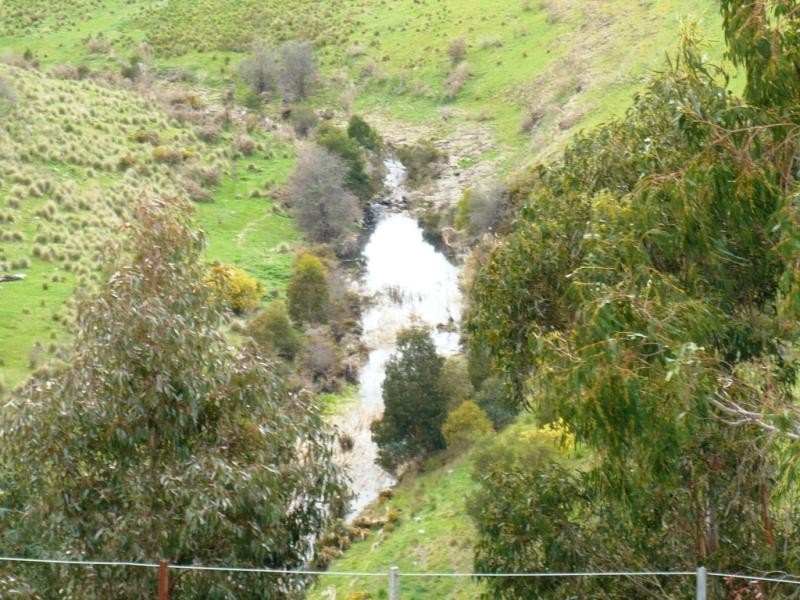 102 Gilletts Lane, Ballan VIC 3342