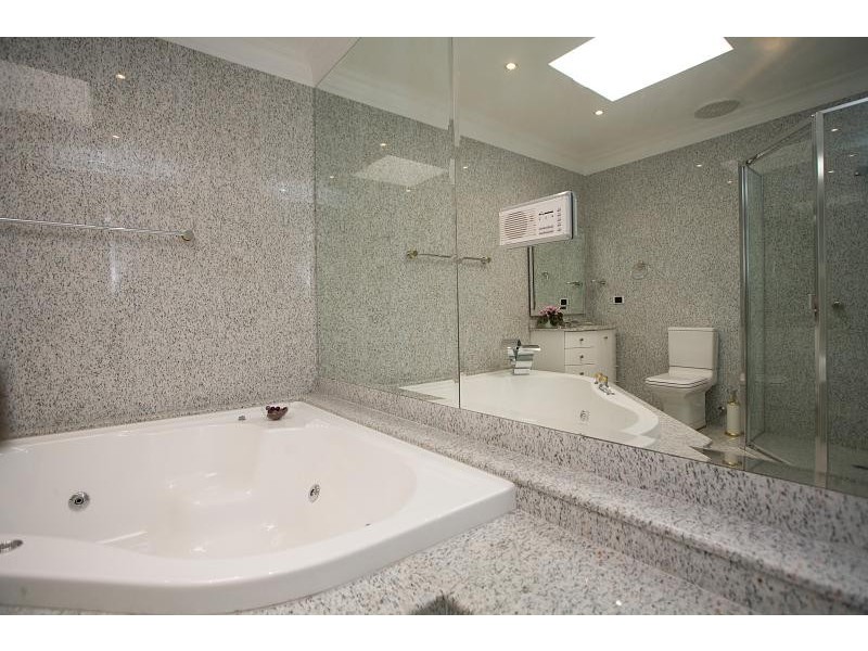 24 OLD TAREN POINT ROAD, Taren Point NSW 2229