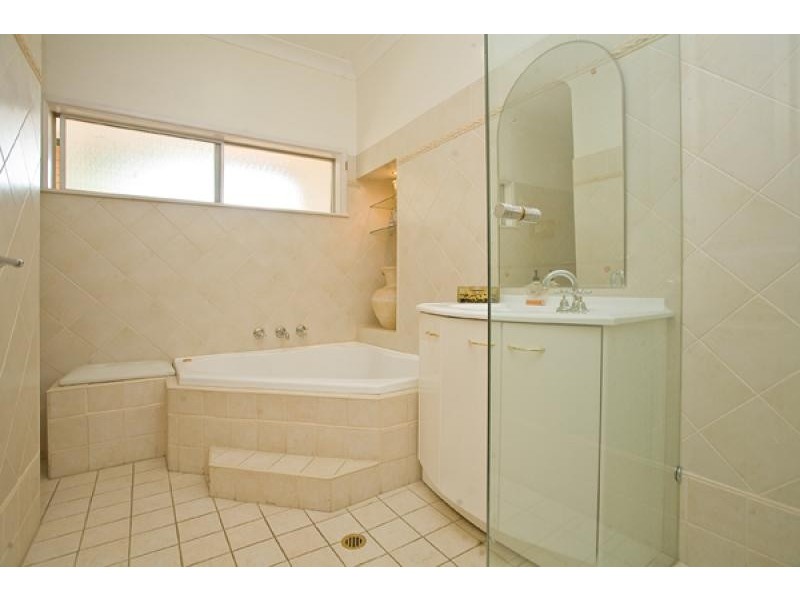 21A LISBON STREET, Sylvania NSW 2224