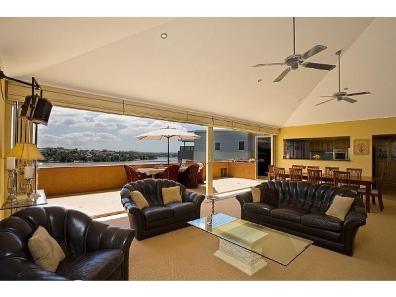 15 Murralin Lane, Sylvania NSW 2224