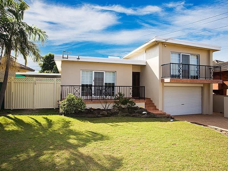 4 Essington Crescent, Sylvania NSW 2224