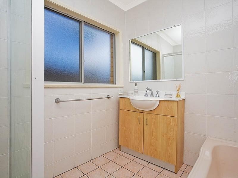 4 Essington Crescent, Sylvania NSW 2224