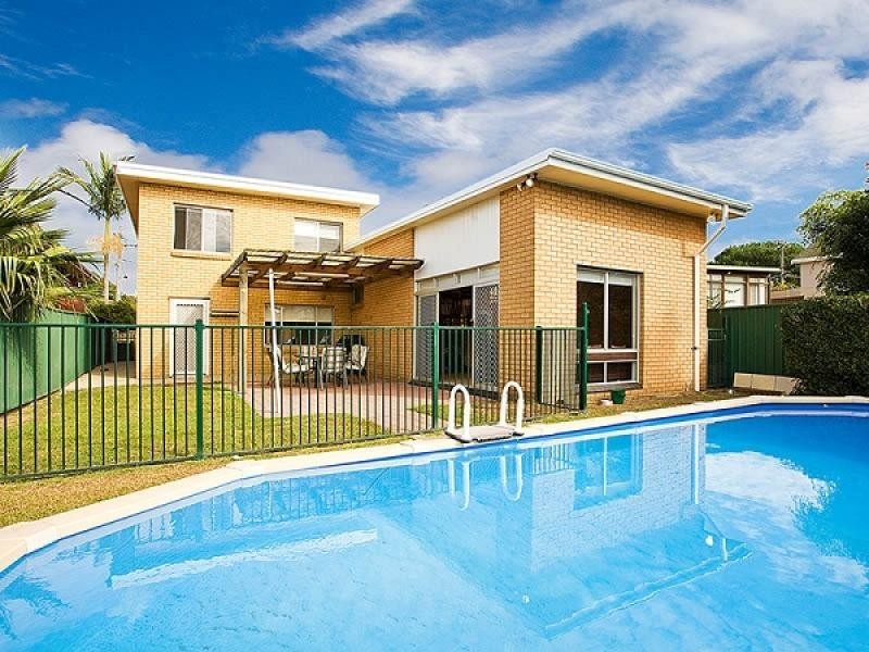 4 Essington Crescent, Sylvania NSW 2224