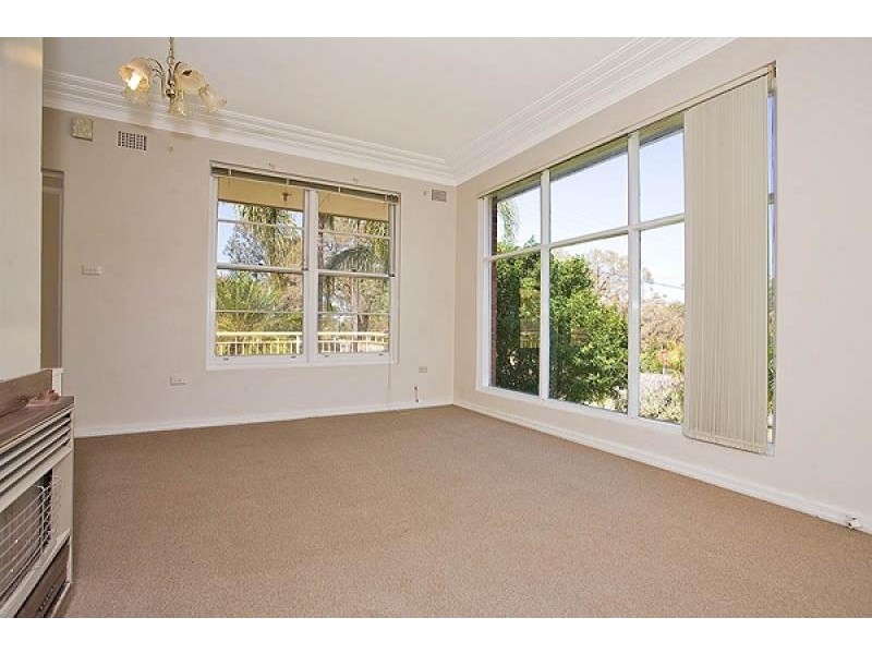 1 Erang Avenue, Kirrawee NSW 2232