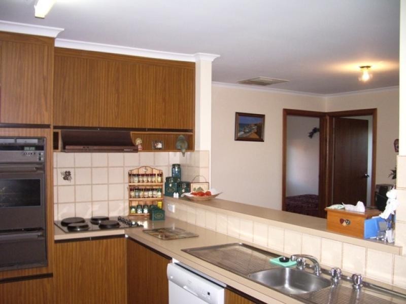 13 KLINGBERG STREET, Loxton SA 5333
