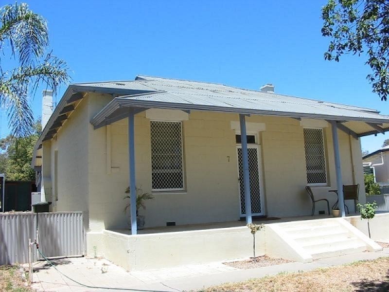 7 Laffer Street, Barmera SA 5345