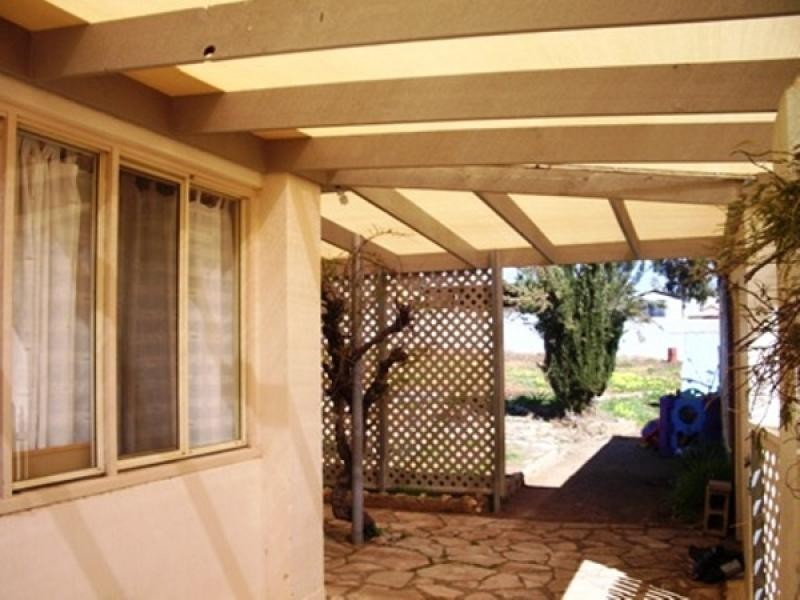 9 McMillan Street, Loxton SA 5333