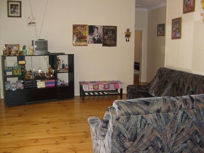 8 Clark Street, Berri SA 5343