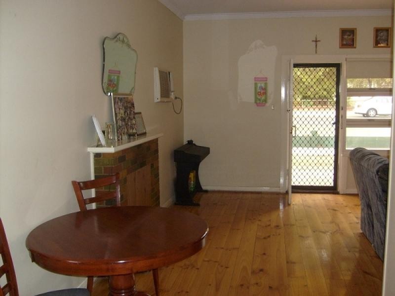 8 Clark Street, Berri SA 5343