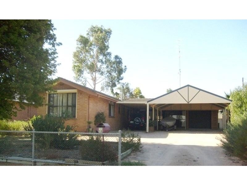 16 Old Sturt Highway, Berri SA 5343