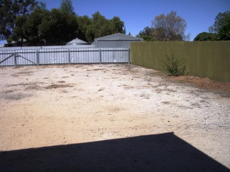 3 Anzac Crescent, Loxton SA 5333