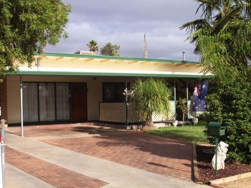 10 Colin Street, Loxton SA 5333