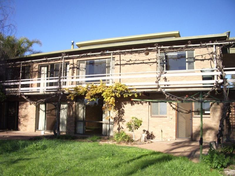 5 Glatz Crescent, Loxton SA 5333