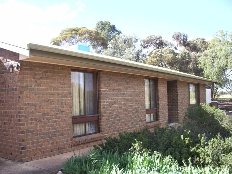 158 Newton Road, Loxton SA 5333