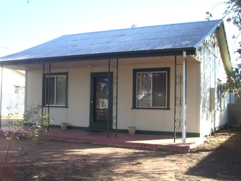 10 Sturt Street, Loxton SA 5333