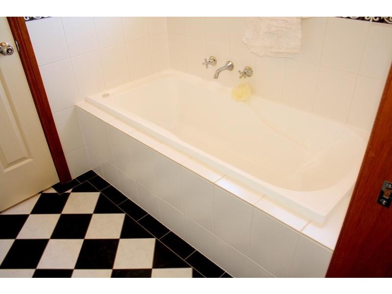 11 Stasinowsky Court, Loxton SA 5333