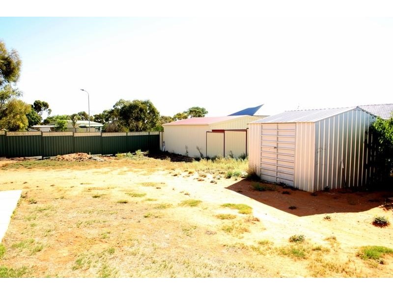 11 Stasinowsky Court, Loxton SA 5333